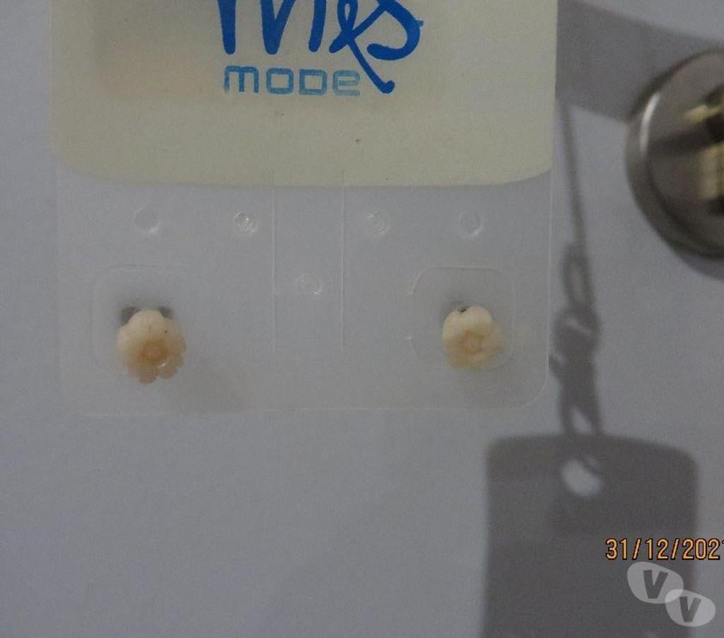 Bijoux occasion Puy-de-Dôme Clermont Ferrand - Photos Vivastreet Boucles d'oreilles