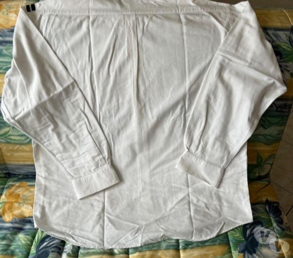 Vêtements occasion Seine-et-Marne Meaux - 77100 - Photos Vivastreet CHEMISE HOMME taille 7 coloris blanc marque NEW MAN