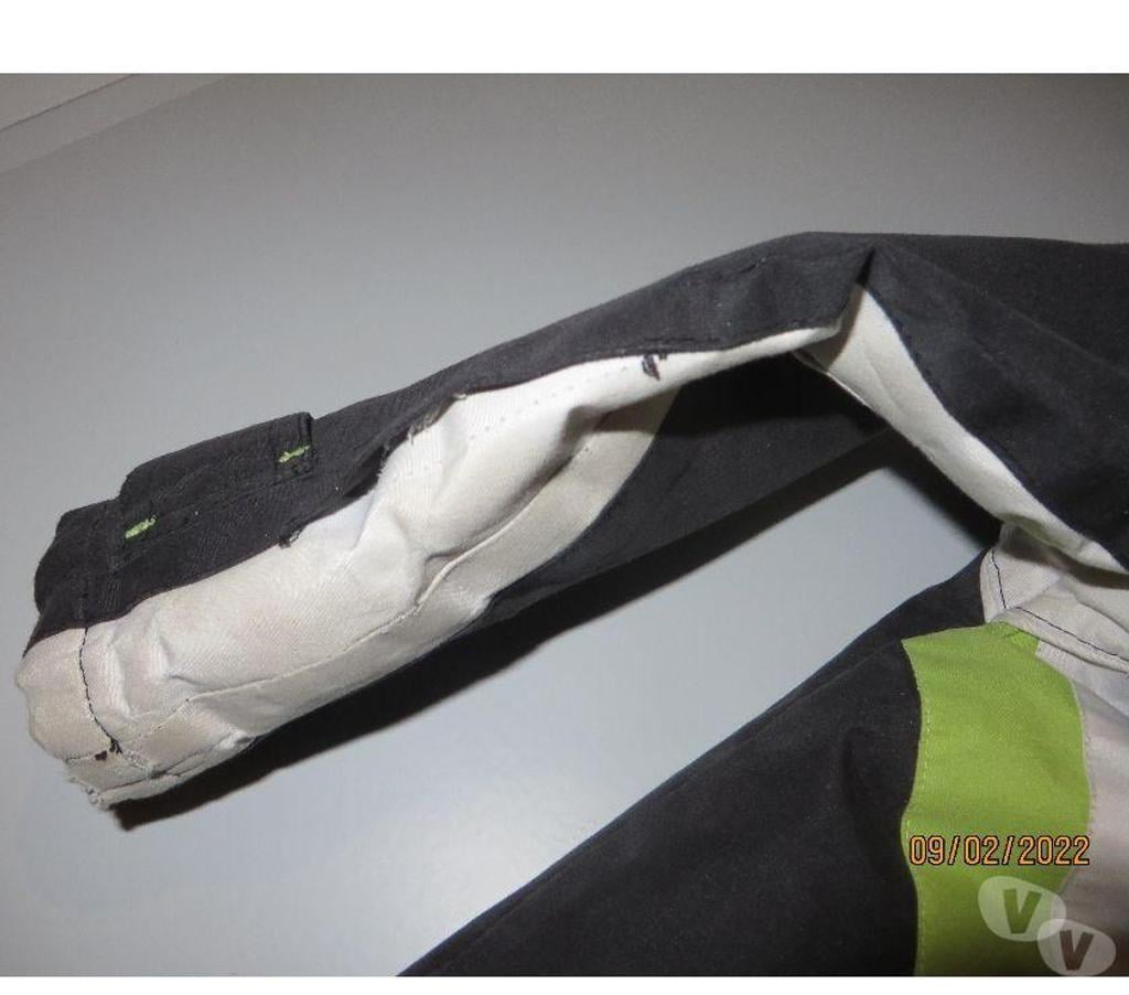 Vêtements occasion Puy-de-Dôme Clermont Ferrand - Photos Vivastreet Manteau hiver 5 ans