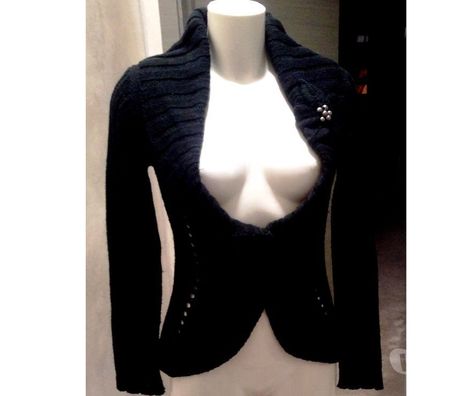 Vêtements occasion Moselle Florange - 57190 - Photos Vivastreet gilet noir en tricot