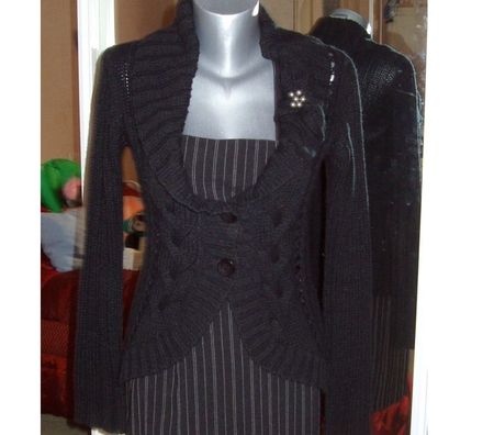 Vêtements occasion Moselle Florange - 57190 - Photos Vivastreet gilet noir en tricot