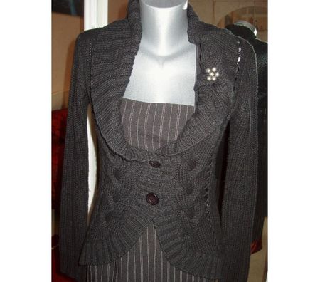 Vêtements occasion Moselle Florange - 57190 - Photos Vivastreet gilet noir en tricot