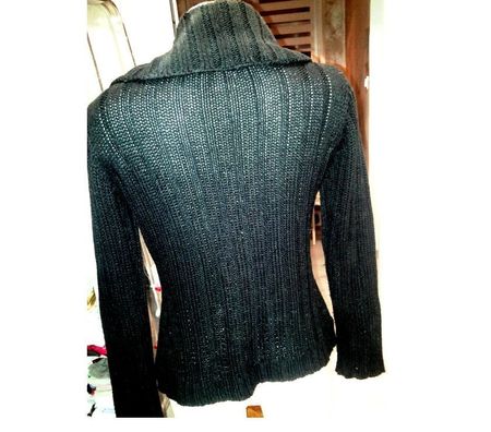 Vêtements occasion Moselle Florange - 57190 - Photos Vivastreet gilet noir en tricot