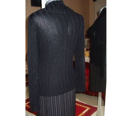 Vêtements occasion Florange Moselle - Photos Vivastreet gilet noir en tricot