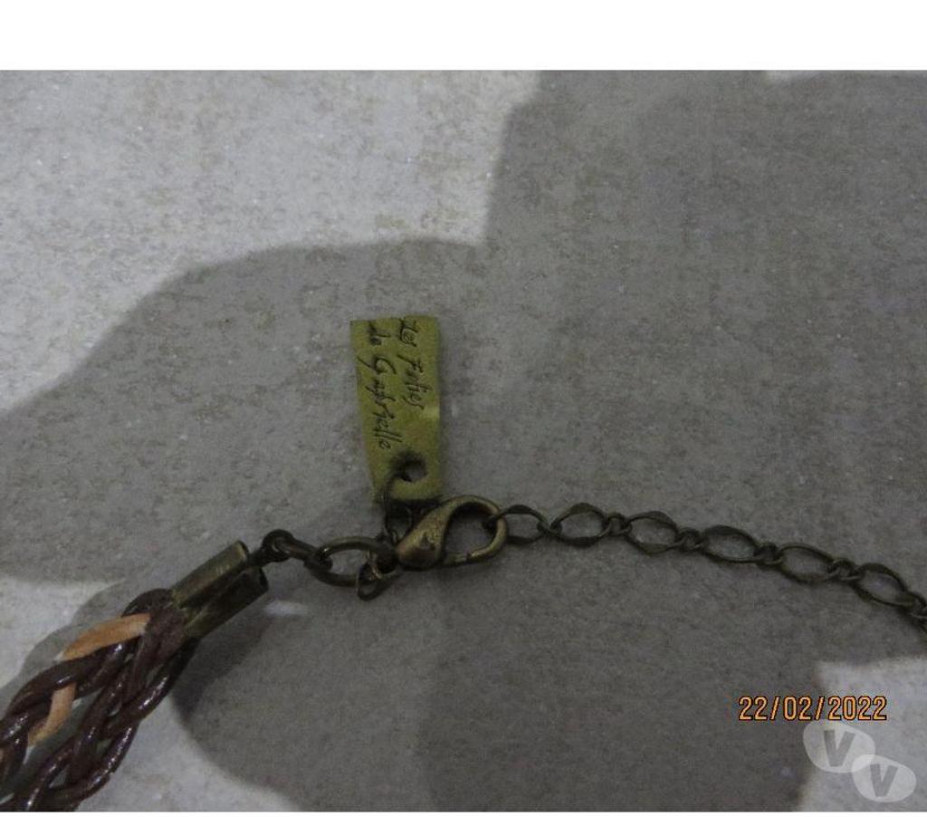 Bijoux occasion Puy-de-Dôme Clermont Ferrand - Photos Vivastreet Collier en cuir fait main 