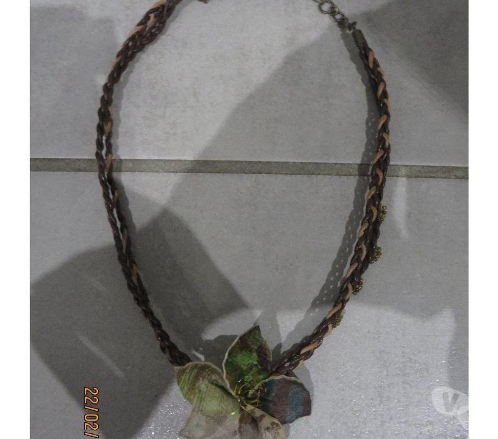 Bijoux occasion Puy-de-Dôme Clermont Ferrand - Photos Vivastreet Collier en cuir fait main 