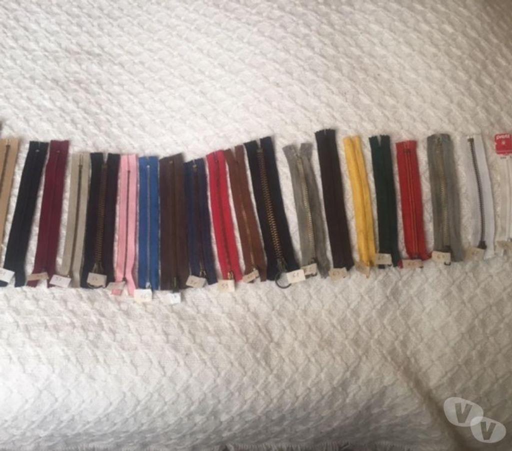 Accessoires - Bagagerie Nord Valenciennes - 59300 - Photos Vivastreet Lot de différentes fermeture éclaires 126 