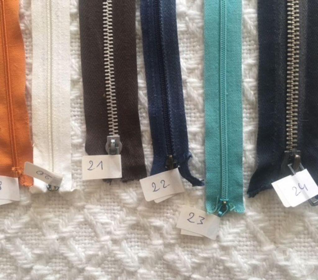 Accessoires - Bagagerie Nord Valenciennes - 59300 - Photos Vivastreet Lot de différentes fermeture éclaires 126 
