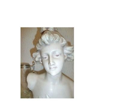 Collection Aniche Nord - Photos Vivastreet Buste de femme patiner