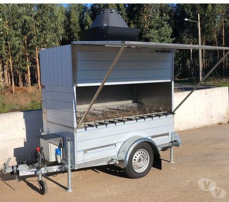 Matériel Paris Paris 1er ardt - 75001 - Photos Vivastreet Barbecue avec Remorque de 10 Grils Rotatives – 30 Poulets