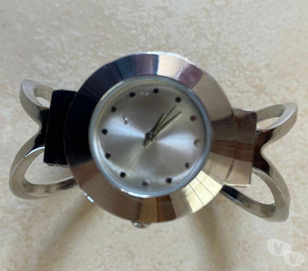 Montres occasion Gard Nimes - Photos Vivastreet Montre femme 