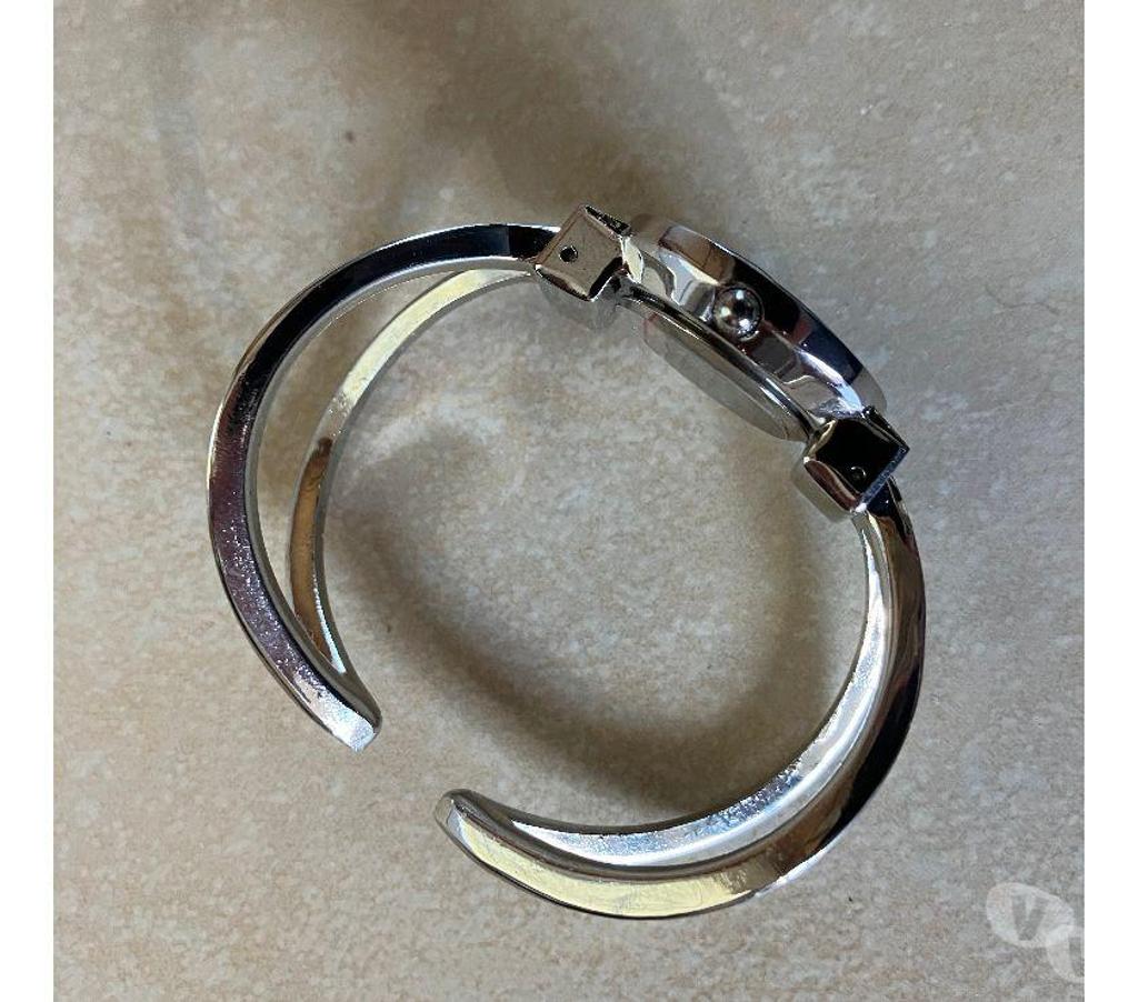 Montres occasion Gard Nimes - Photos Vivastreet Montre femme 