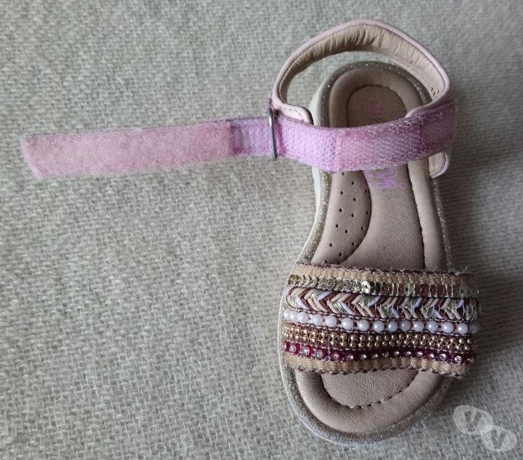 Chaussures Seine-Saint-Denis La Courneuve - 93120 - Photos Vivastreet Sandales plates pour BB