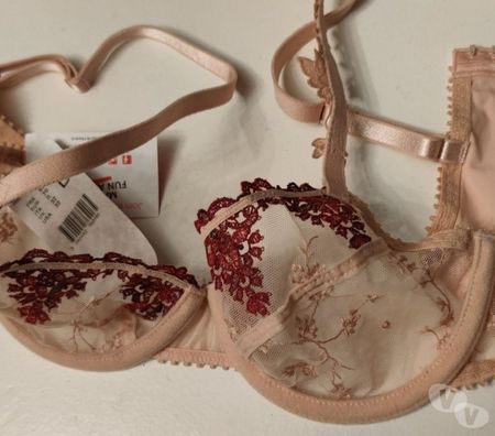 Vêtements occasion Val-d'Oise Bernes sur Oise - 95340 - Photos Vivastreet Top : Soutien Gorge & Armatures Broderies PASSIONATA T 85B