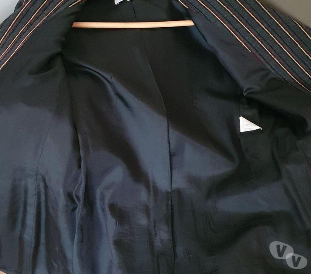 Vêtements occasion Hauts-de-Seine Nanterre - 92000 - Photos Vivastreet BLAZER IRENE VAN RYB