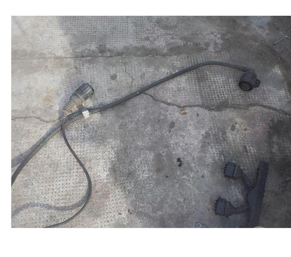 Pièces et services auto Pyrénées-Orientales Perpignan - Photos Vivastreet faisceau moteur bmw e38 type 728i moteur m52