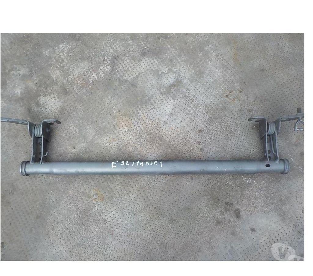 Pièces et services auto Pyrénées-Orientales Perpignan - Photos Vivastreet charnieres de capot bmw e32 petits haricots