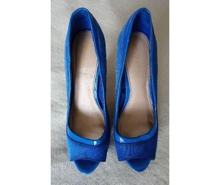 Chaussures et bottes occasion La Courneuve Seine-Saint-Denis - Photos Vivastreet Escarpins très élégants en suédine