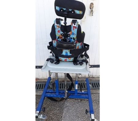 Equipements bébés Loiret Orleans - Photos Vivastreet Siege HAUT enfant sur roulettes etat neuf