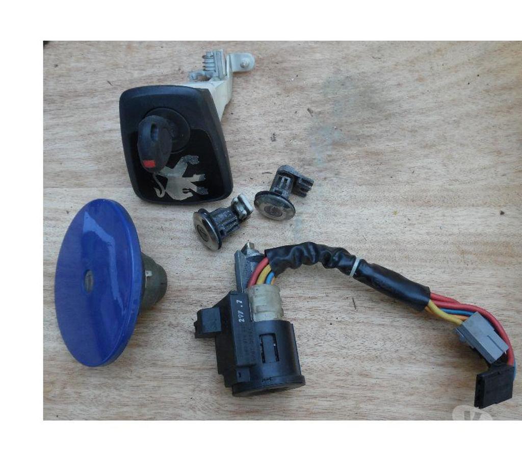 Pièces et services auto Hérault Castries - 34160 - Photos Vivastreet PEUGEOT Pièces diverses d'occasion pour 106 - 206 - 306 -309