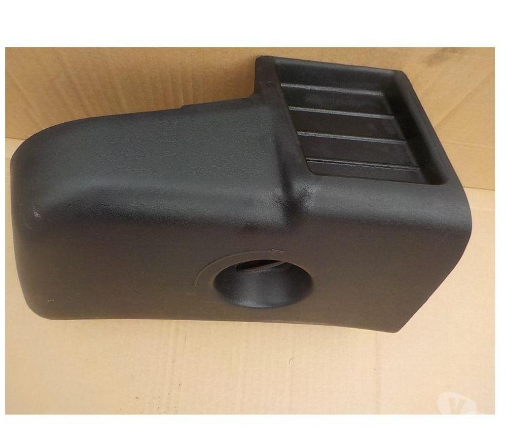 Pièces et services auto Pyrénées-Orientales Perpignan - Photos Vivastreet cache protection droit ou gauche feux arr. bmw e36 compact