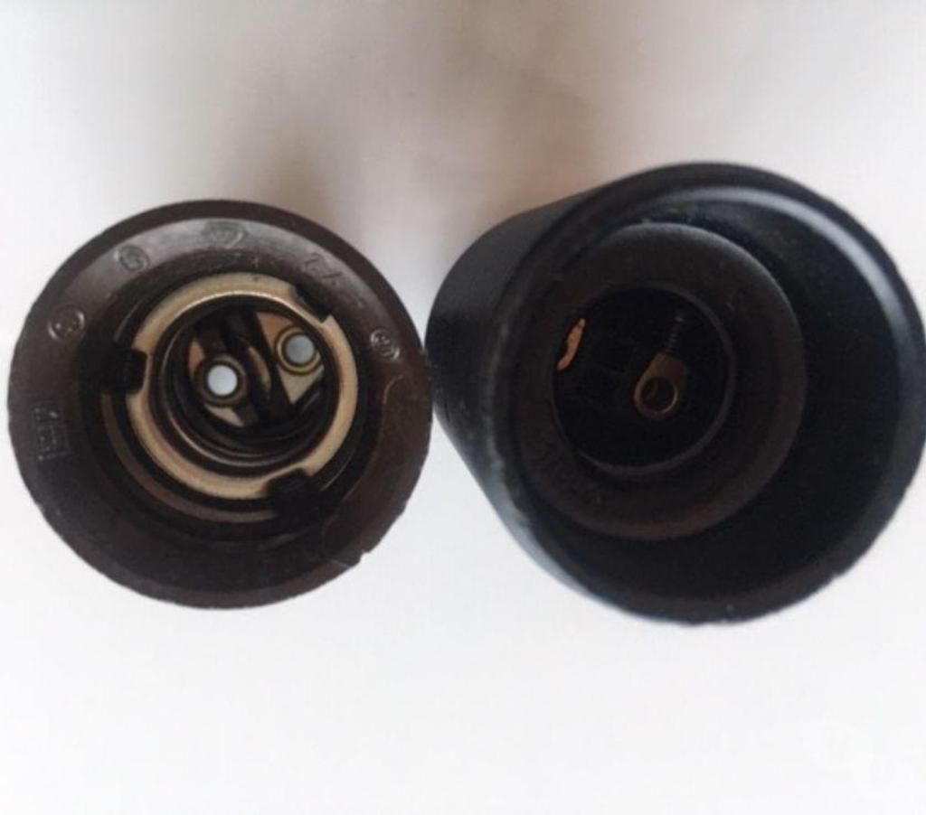 Nord Valenciennes - 59300 - Photos Vivastreet Douilles électriques B22 – E27 - E14 172a