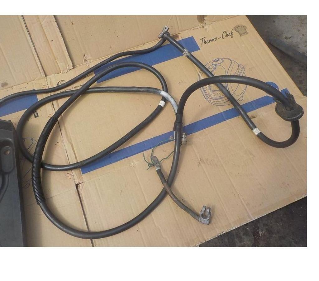 Pièces et services auto Pyrénées-Orientales Perpignan - Photos Vivastreet cable positif+negatif+bac a batterie coffre bmw e30