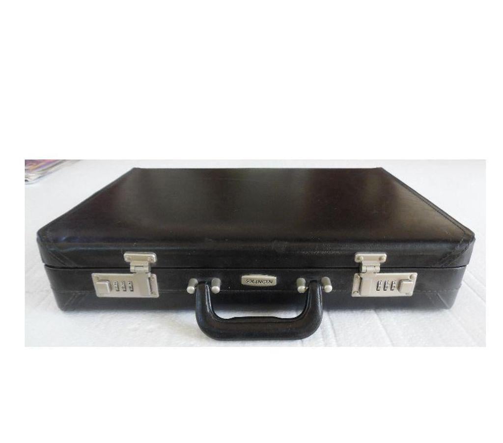 Ameublement & art de la table Hérault Castries - 34160 - Photos Vivastreet MALETTE ROYAL SOLENGEN COUTEAUX 24 PIÈCES PROFESSIONNEL