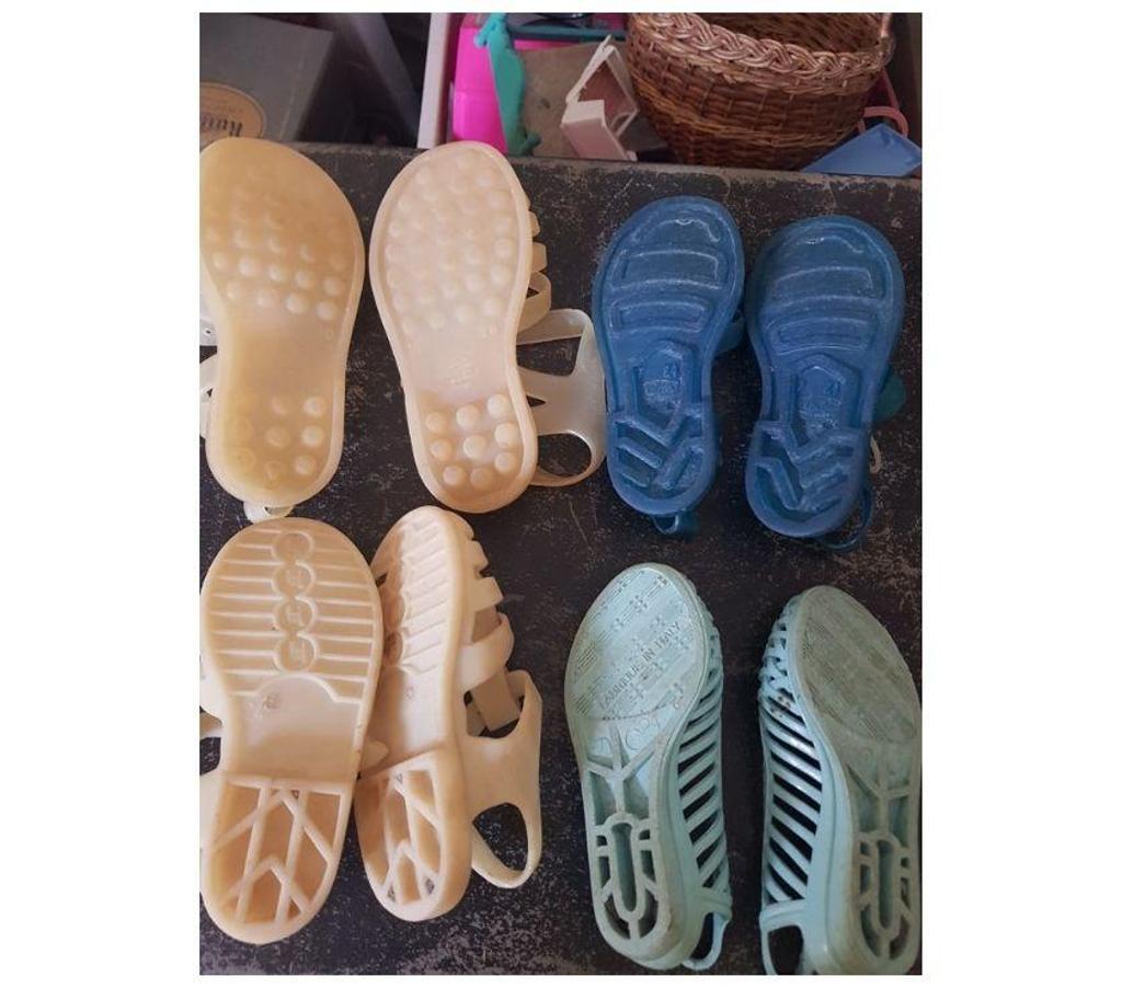 Chaussures Essonne Juvisy sur Orge - 91260 - Photos Vivastreet chaussures sandalettes eau