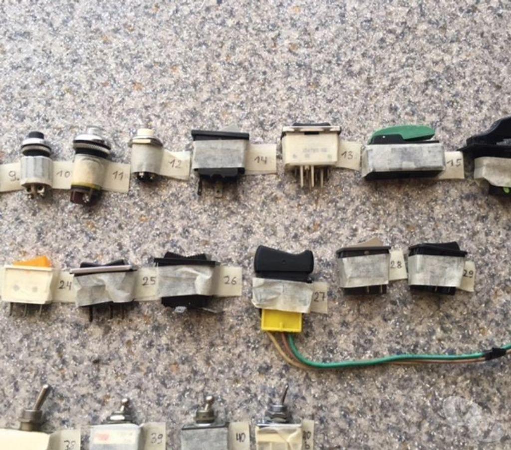 Nord Valenciennes - 59300 - Photos Vivastreet Boutons poussoirs – interrupteurs spécifiques 107