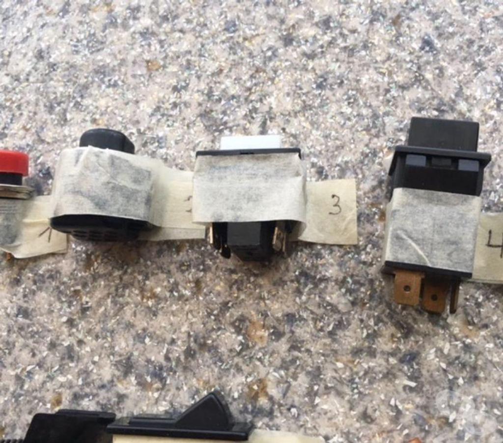  Nord Valenciennes - 59300 - Photos Vivastreet Boutons poussoirs – interrupteurs spécifiques suite 197.1