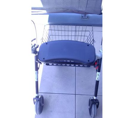 Beauté - Santé Rhône Jonage - 69330 - Photos Vivastreet DEAMBULATEUR INVACARE BANJO