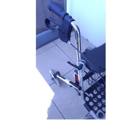 Beauté - Santé Rhône Jonage - 69330 - Photos Vivastreet DEAMBULATEUR INVACARE BANJO