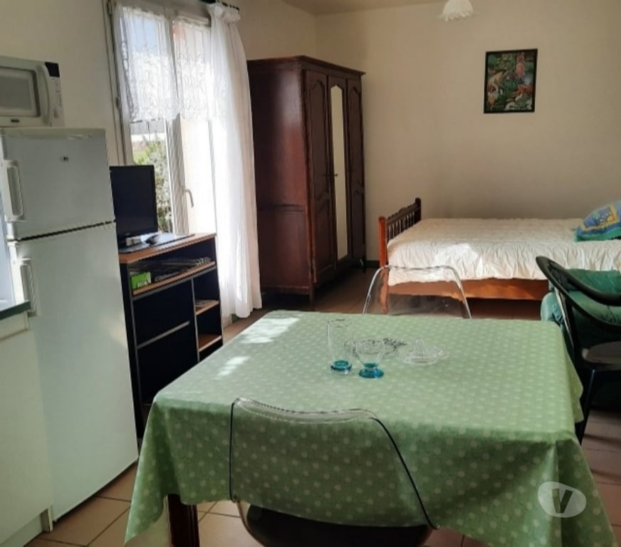 Appartement meublé Seine-Maritime St Jean de Folleville - 76170 - Photos Vivastreet STUDIO MEUBLE " vert " REZ DE JARDIN plein sud cc au mois