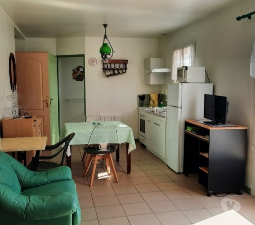 Appartement meublé Seine-Maritime St Jean de Folleville - 76170 - Photos Vivastreet STUDIO MEUBLE " vert " REZ DE JARDIN plein sud cc au mois