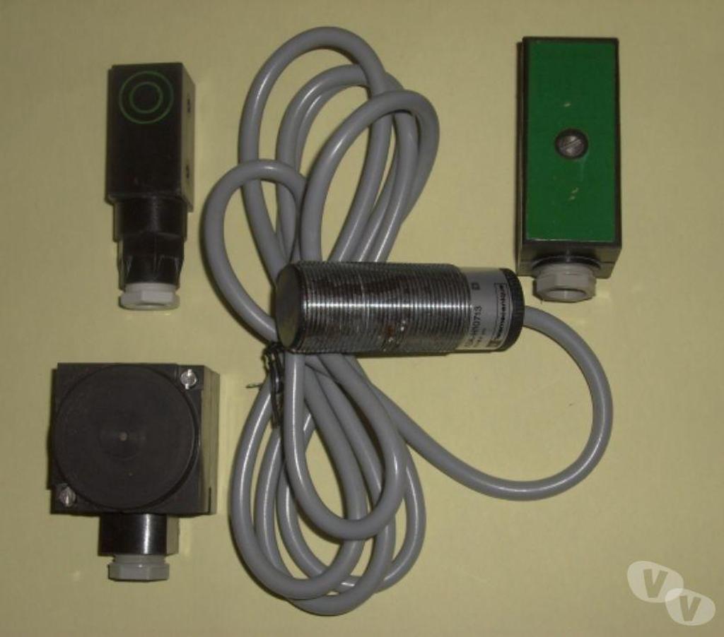  Nord Valenciennes - 59300 - Photos Vivastreet Quatre détecteurs de proximité Télémécanique 6T 