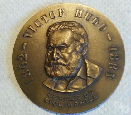 Collection Montceaux les Provins Seine-et-Marne - Photos Vivastreet médaille victor hugo