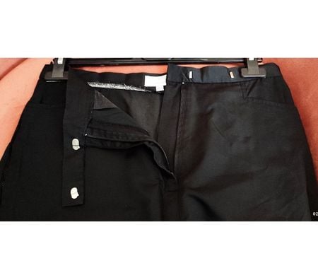 Vêtements occasion Moselle Florange - 57190 - Photos Vivastreet jupe noire T42 Etam