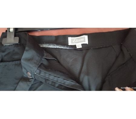 Vêtements occasion Moselle Florange - 57190 - Photos Vivastreet jupe noire T42 Etam
