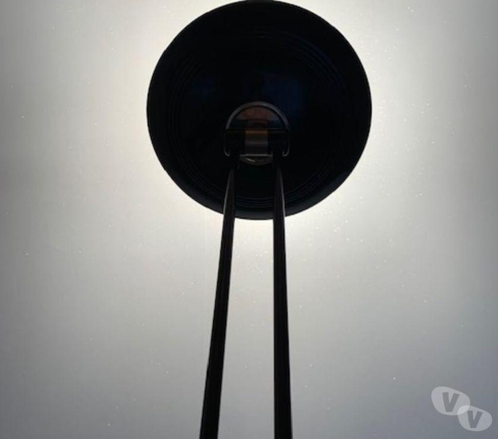 Décoration - art Nord Valenciennes - 59300 - Photos Vivastreet Lampadaires noirs sur pied 68
