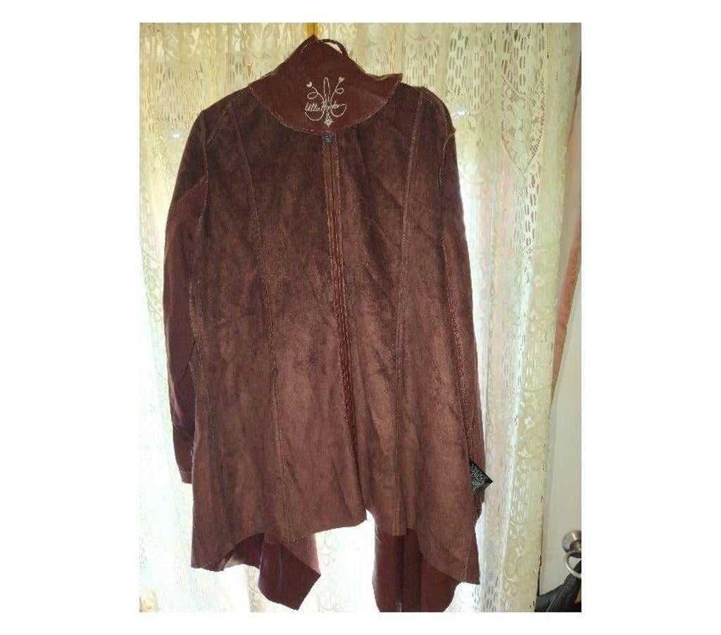 Vêtements occasion Bouches-du-Rhône Aix en Provence - Photos Vivastreet VESTE FEMME CUIRE DEMIE SAISON MARRON FONCE ORIGINALE. 