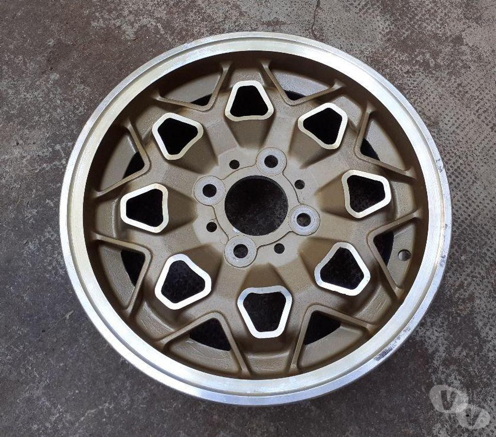 Pièces et services auto Var Pierrefeu du Var - 83390 - Photos Vivastreet jante alu Simca 1100 TI Dunlop 5 x 13 pouces