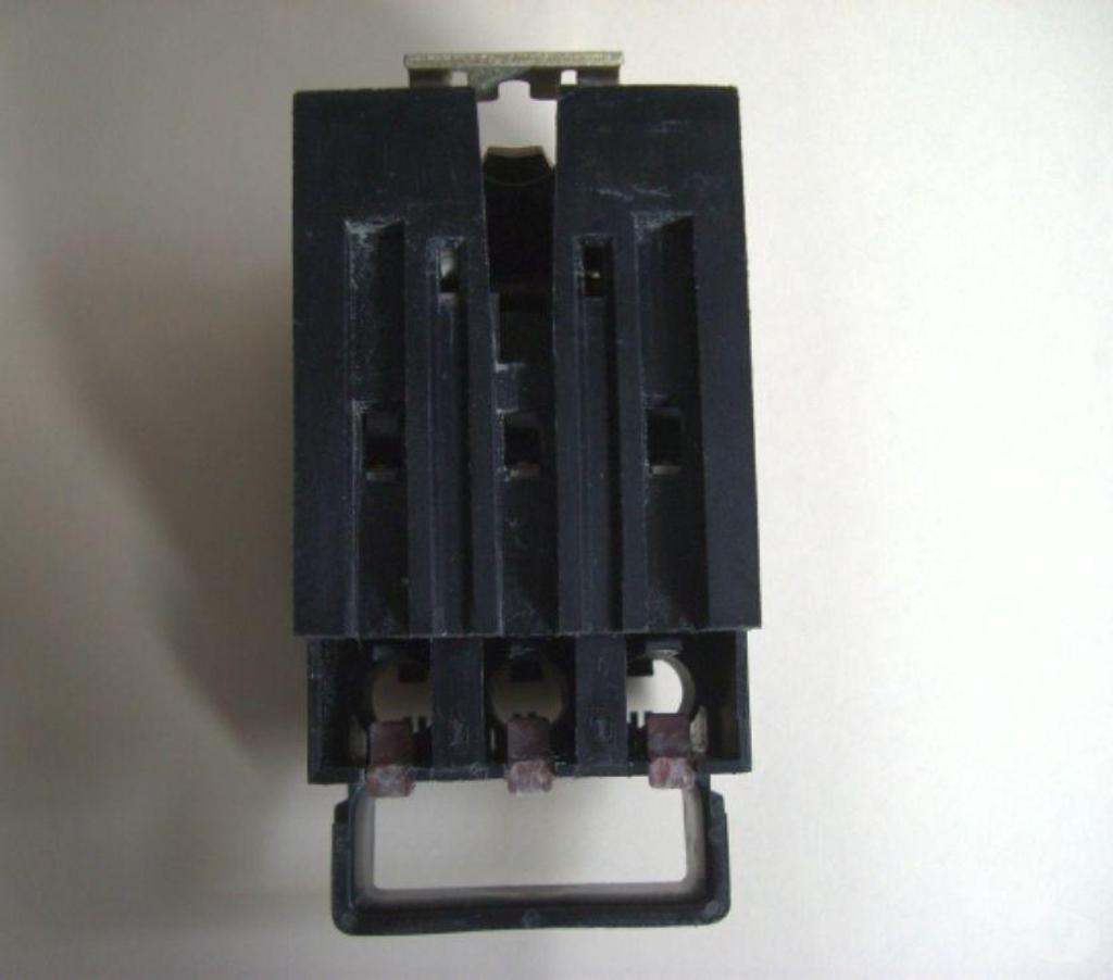 Nord Valenciennes - 59300 - Photos Vivastreet Sectionneur tripolaire Télémécanique 20.T