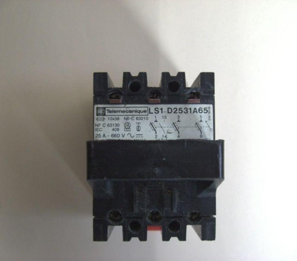 Nord Valenciennes - 59300 - Photos Vivastreet Sectionneur tripolaire Télémécanique 20.T