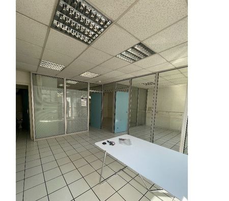 bureaux locaux Isère Grenoble - Photos Vivastreet Local 60 m² - 3 pièces