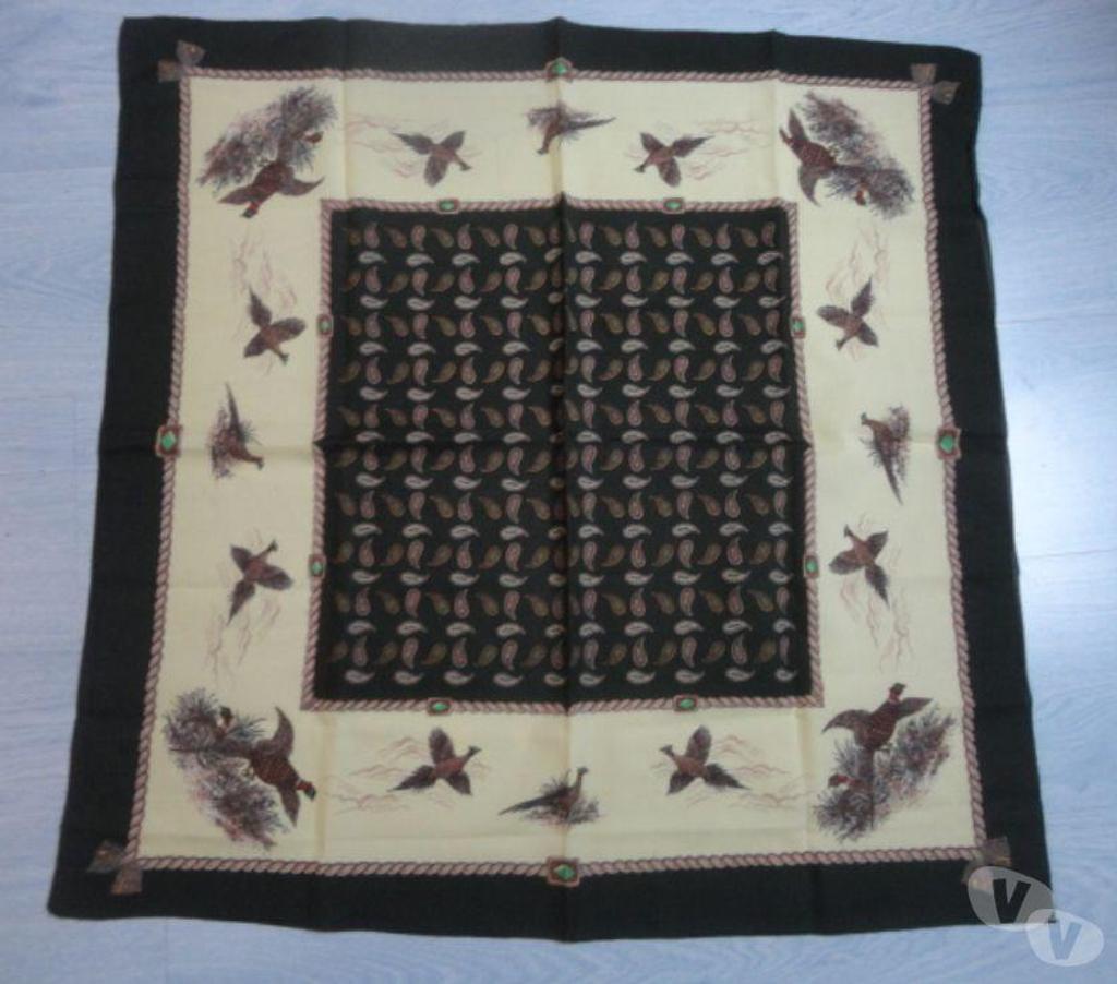 Accessoires - Bagagerie Oise Abbeville St Lucien - 60480 - Photos Vivastreet Foulard en soie