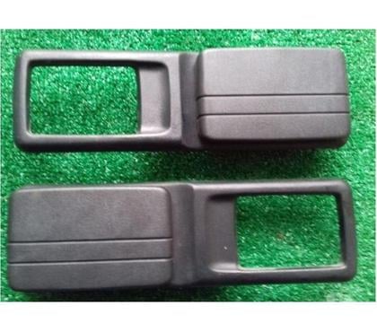 Pièces moteur et accessoires auto St Vrain Essonne - Photos Vivastreet POIGNÉE CENDRIER DE 205 GTI