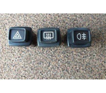 Pièces détachées automobile St Vrain Essonne - Photos Vivastreet BOUTON DE 205 GTI