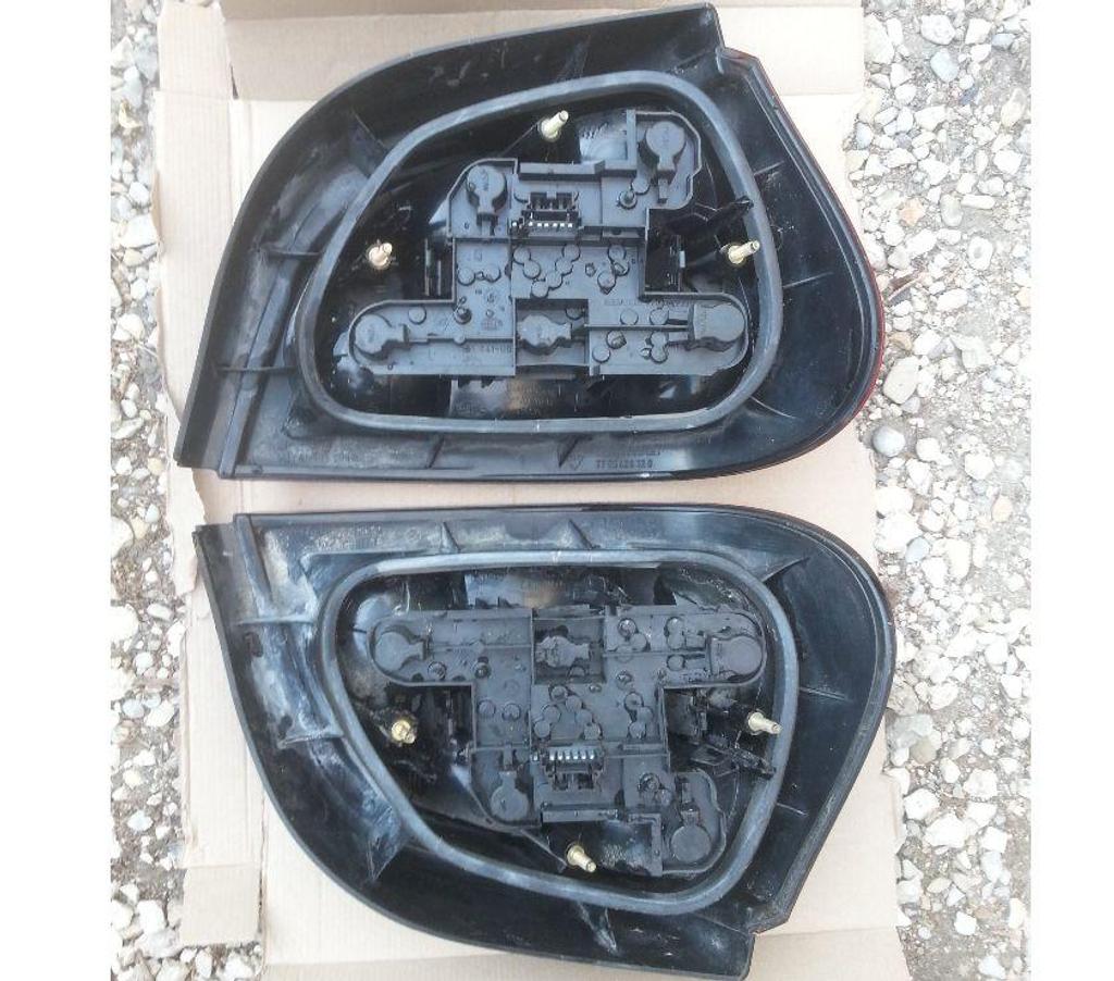 Pièces et services auto Seine-et-Marne Montceaux les Provins - 77151 - Photos Vivastreet feu renault megane 