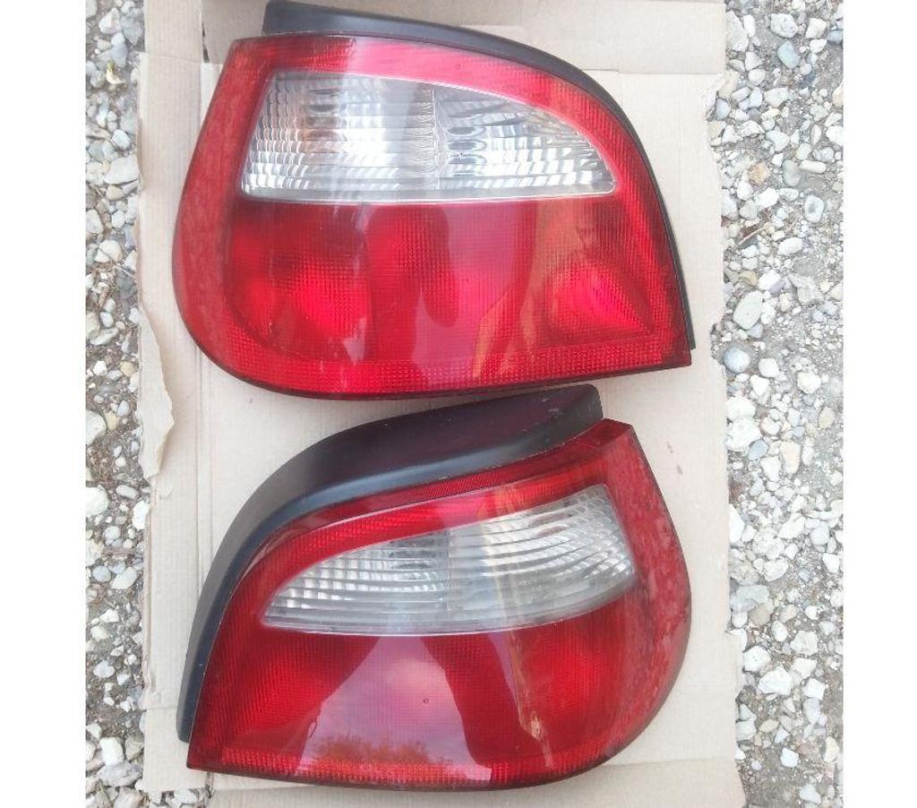 Pièces et services auto Seine-et-Marne Montceaux les Provins - 77151 - Photos Vivastreet feu renault megane 